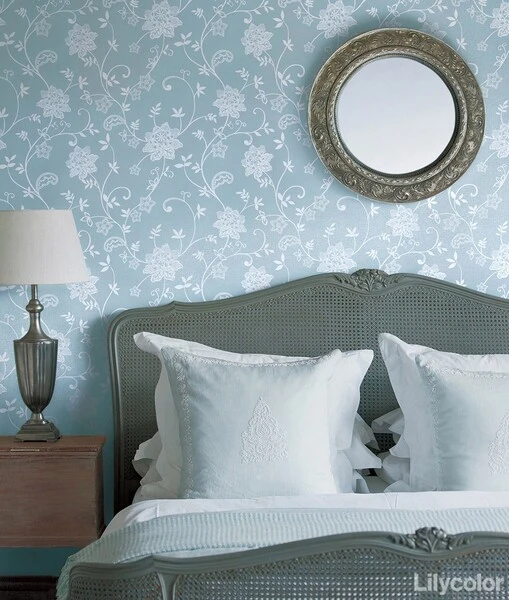 高級感のあるクラシカルデザイン壁紙