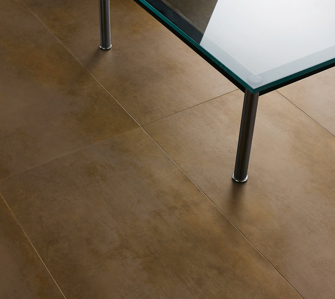 ロイヤルストーン・モア アイアンプレート