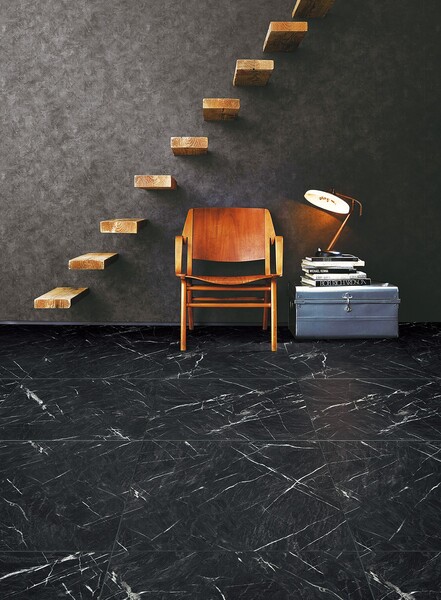 ロイヤルストーン・モア　ブラックマーブル