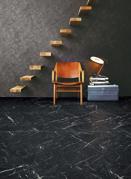 ロイヤルストーン・モア　ブラックマーブル