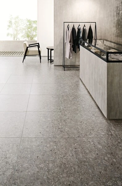 ロイヤルストーン・モア　イタリアンチェッポ