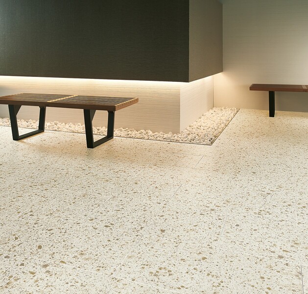 ロイヤルストーン・モア　大谷石