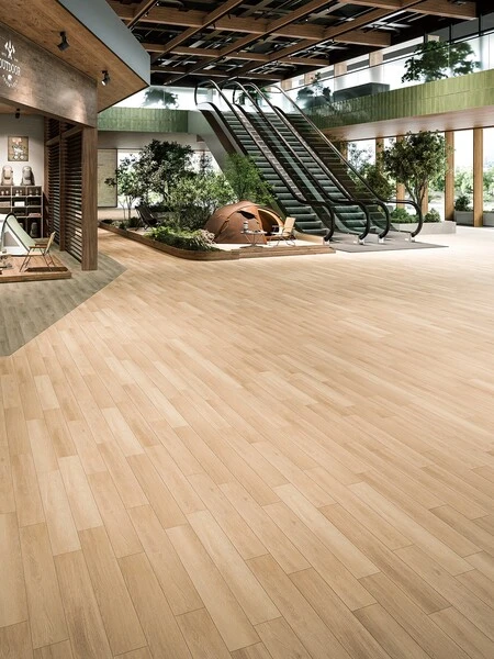 ロイヤルウッド　ライブオーク