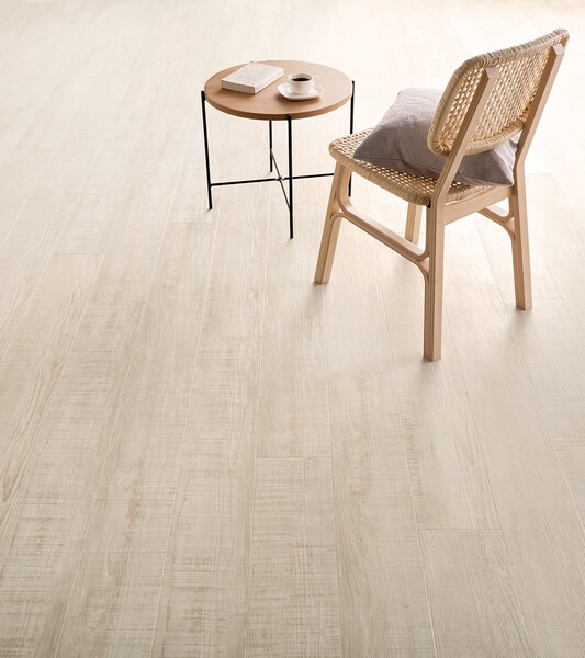 ロイヤルウッド　ホワイトペイントウッド