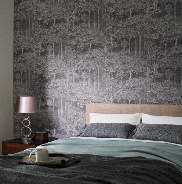 ゴージャスなフラワー・リーフ柄壁紙