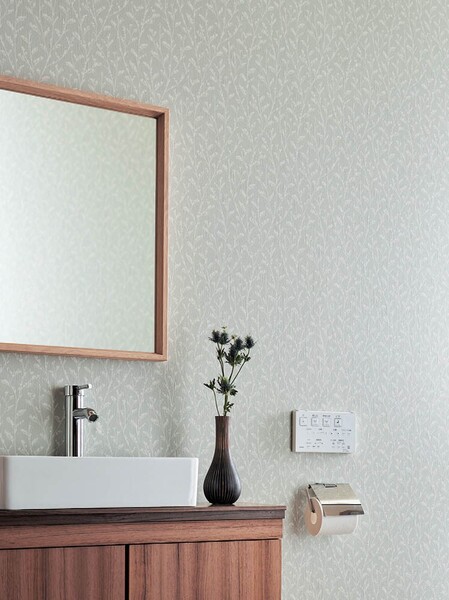 大人カラーの花柄壁紙