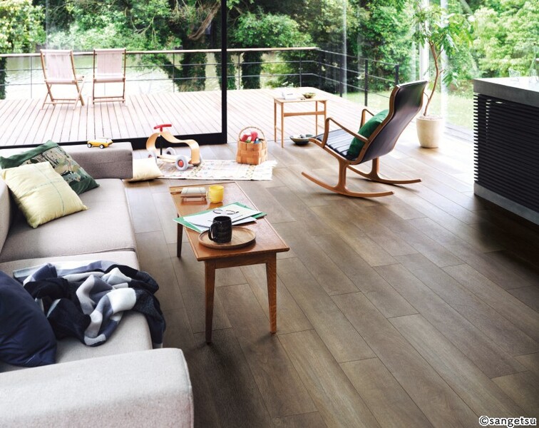 アデルウォルナット